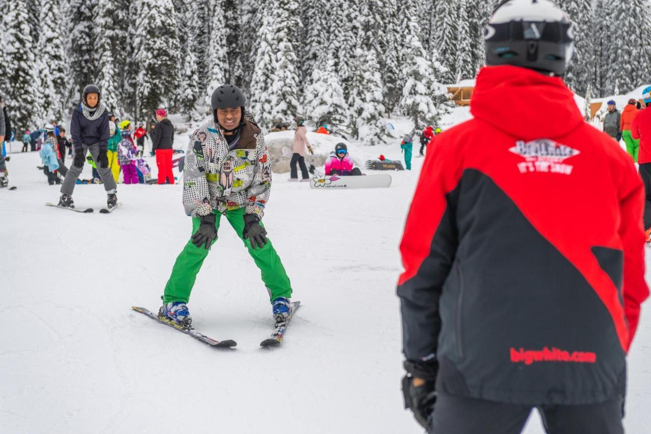 Chateau Big White Экстерьер фото