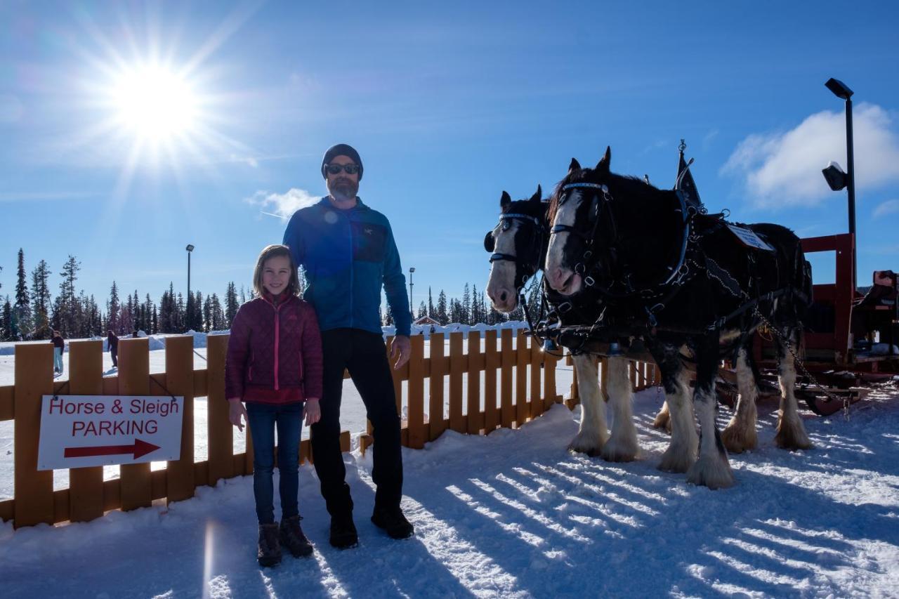 Chateau Big White Экстерьер фото