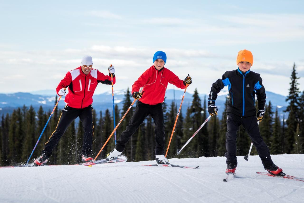 Chateau Big White Экстерьер фото