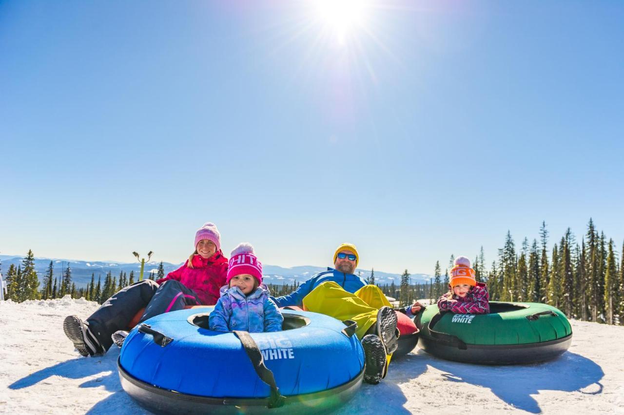 Chateau Big White Экстерьер фото